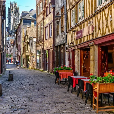 Justin Charme A Avec Parking Securise Holiday home Rouen