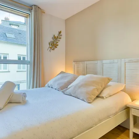 Bruno Charme A Avec Parking Securise