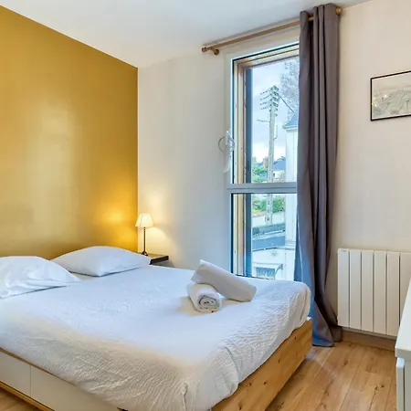 Bruno Charme A Avec Parking Securise