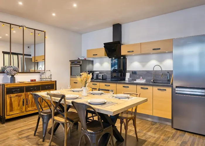 Bruno Charme A Avec Parking Securise 度假居