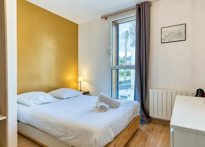 Bruno Charme A Avec Parking Securise